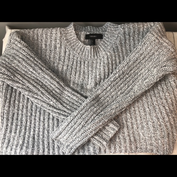 🍍Forever 21 grey cable knit cropped sweater 🍍 - Picture 2 of 4